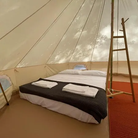 River Tribe Glamping Luxussátor