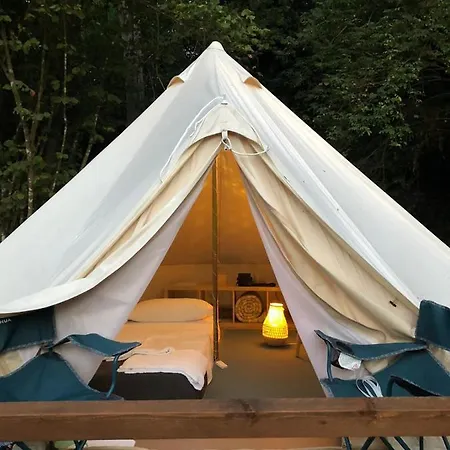 River Tribe Glamping Luxussátor *